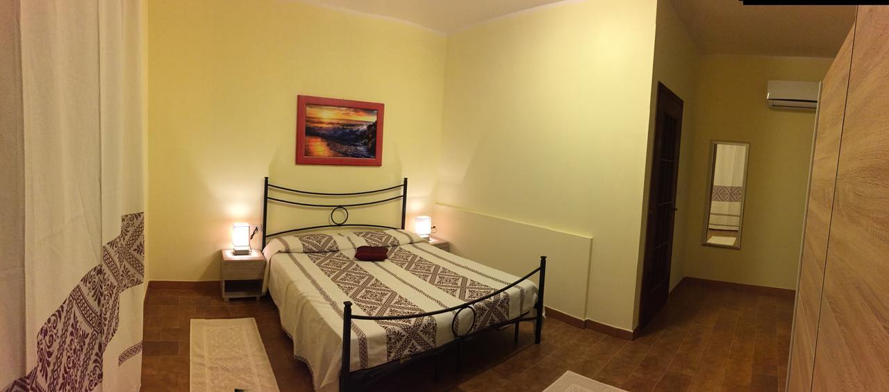 Bed & Breakfast Domus De Janas Sedini